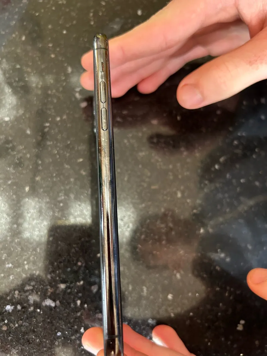 iPhone 11 Pro Max - Image 3