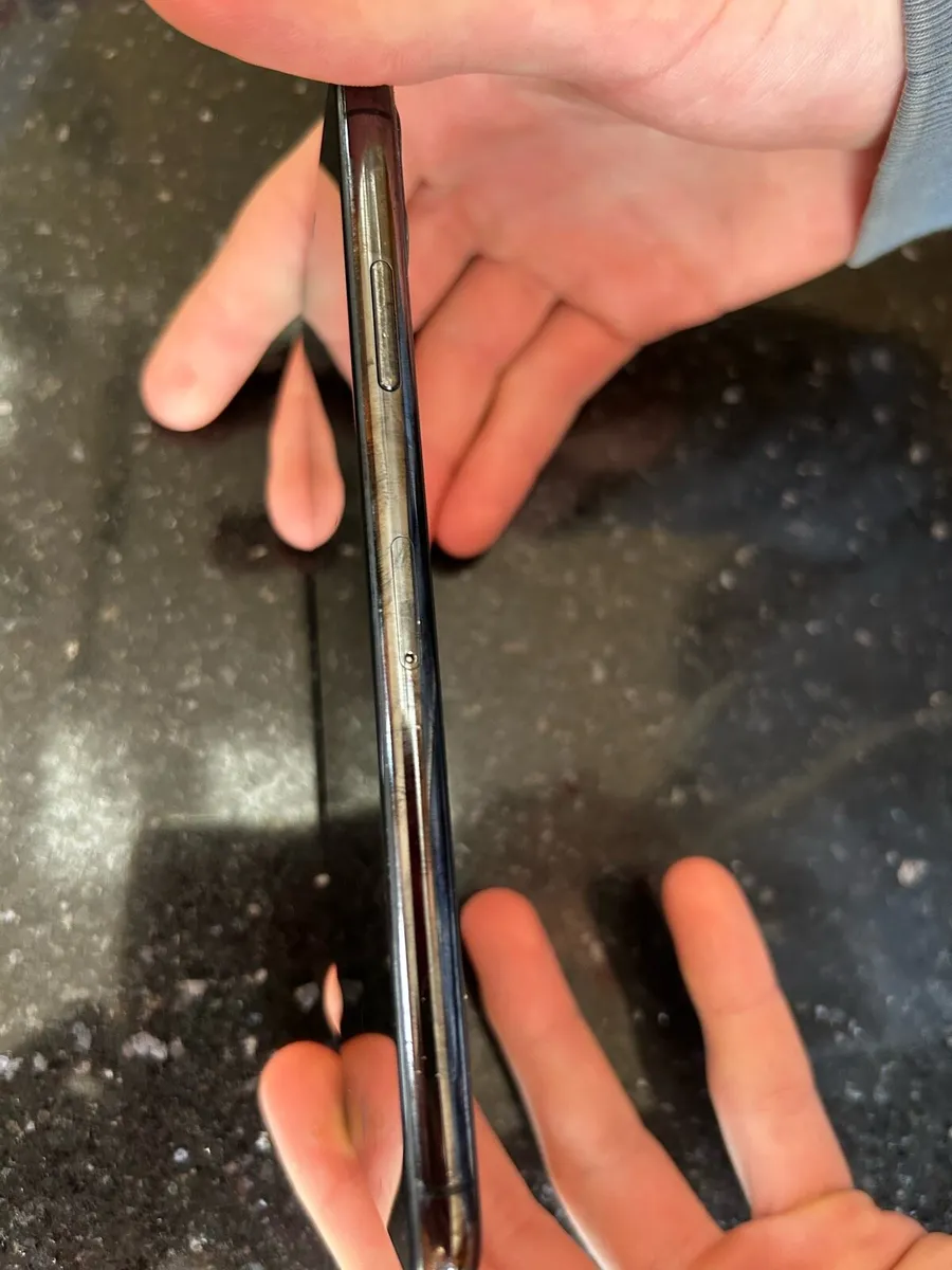 iPhone 11 Pro Max - Image 4