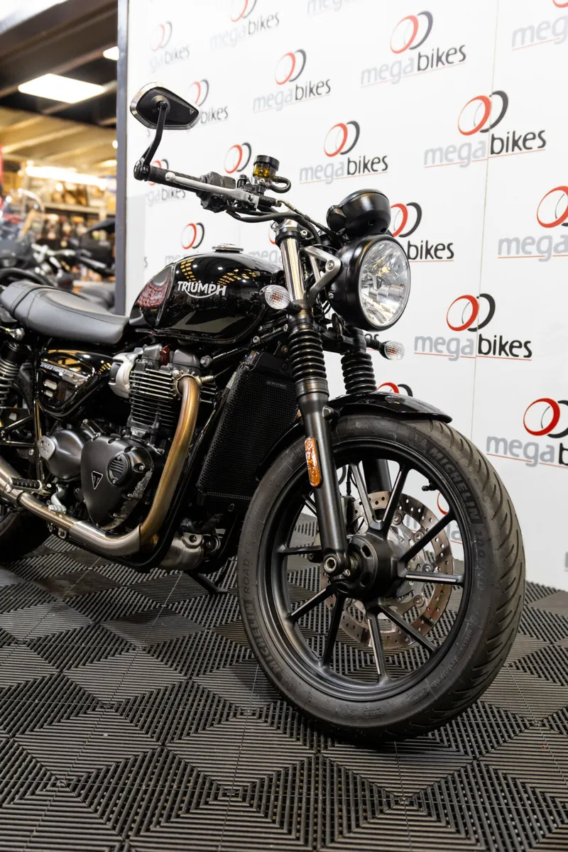 Triumph Speed Twin 900 2023 - Image 4