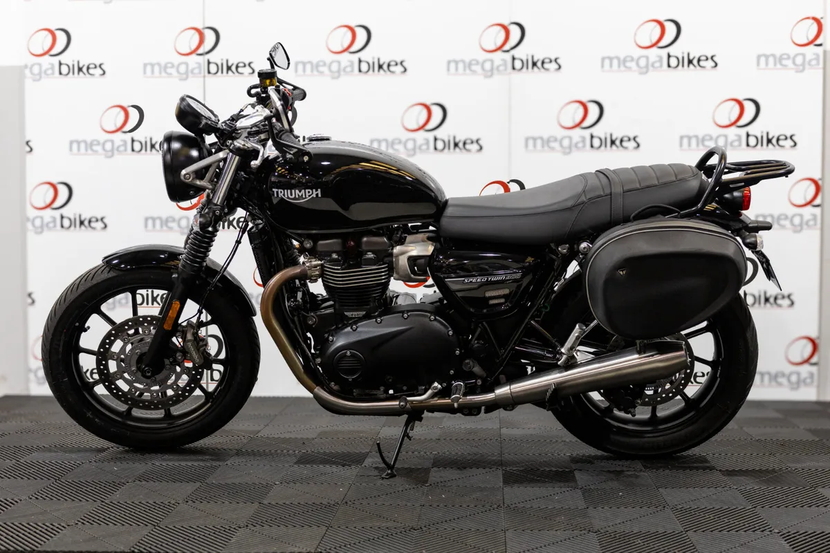 Triumph Speed Twin 900 2023 - Image 2