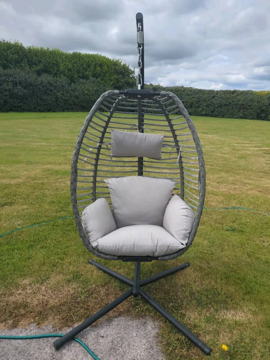 Egg Chair - Image 1
