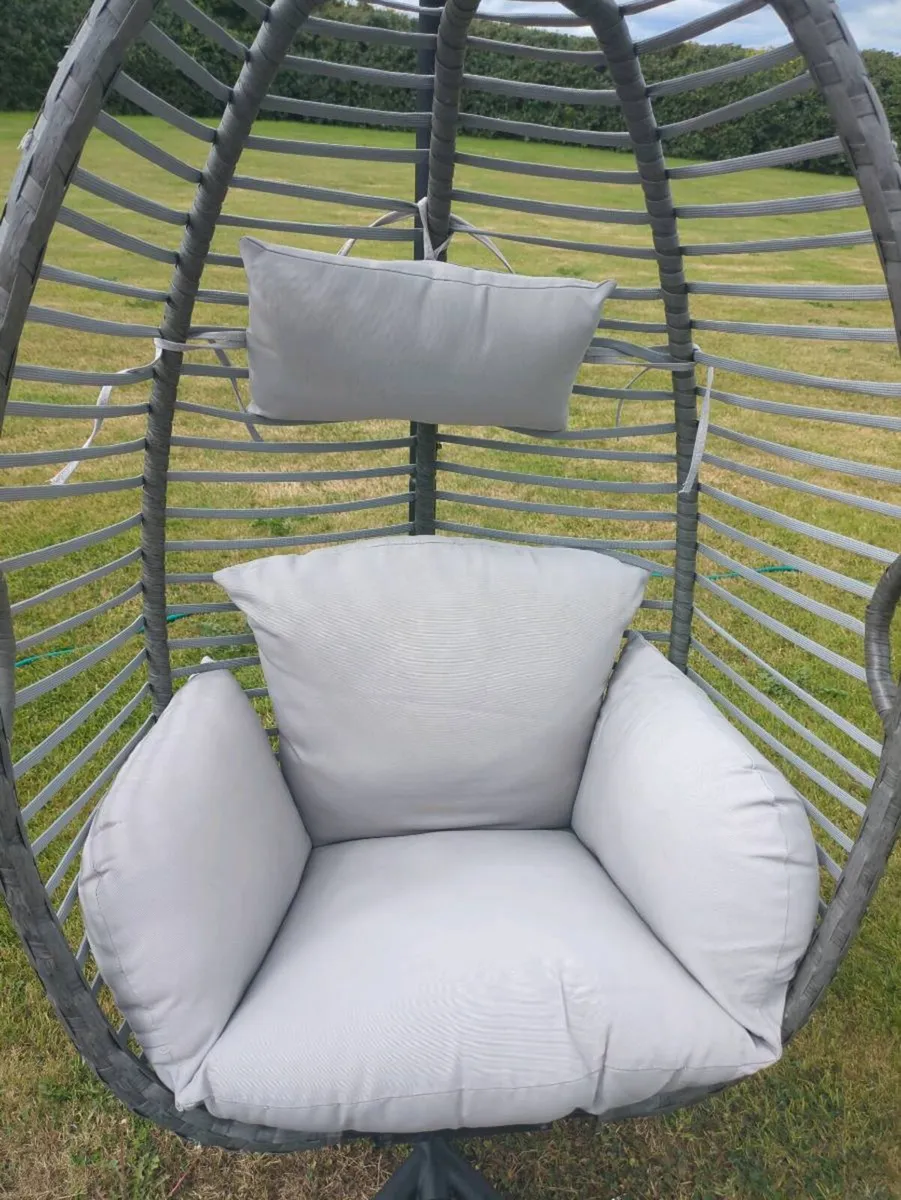 Egg Chair - Image 2