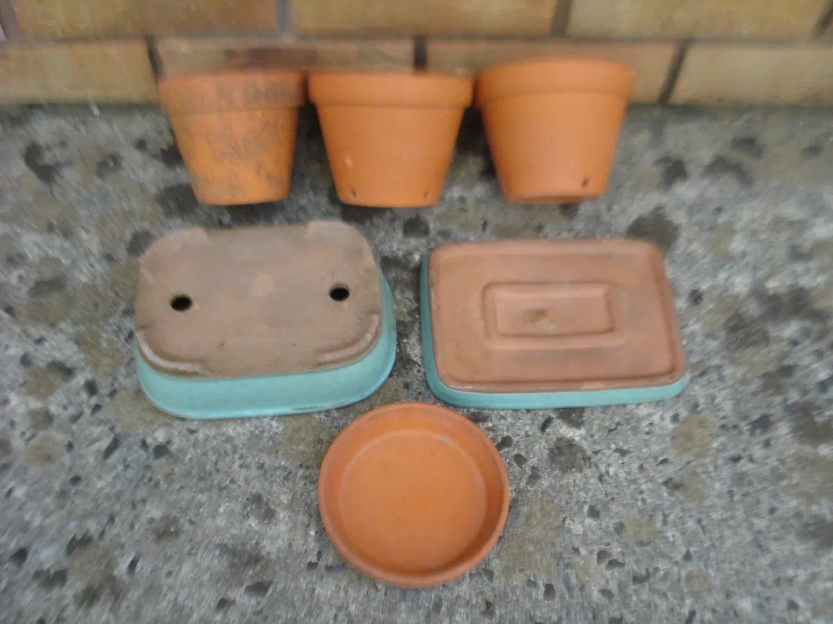 TERRACOTTA SMALL GARDEN POTS,BASE,& TROUGHS. - Image 3