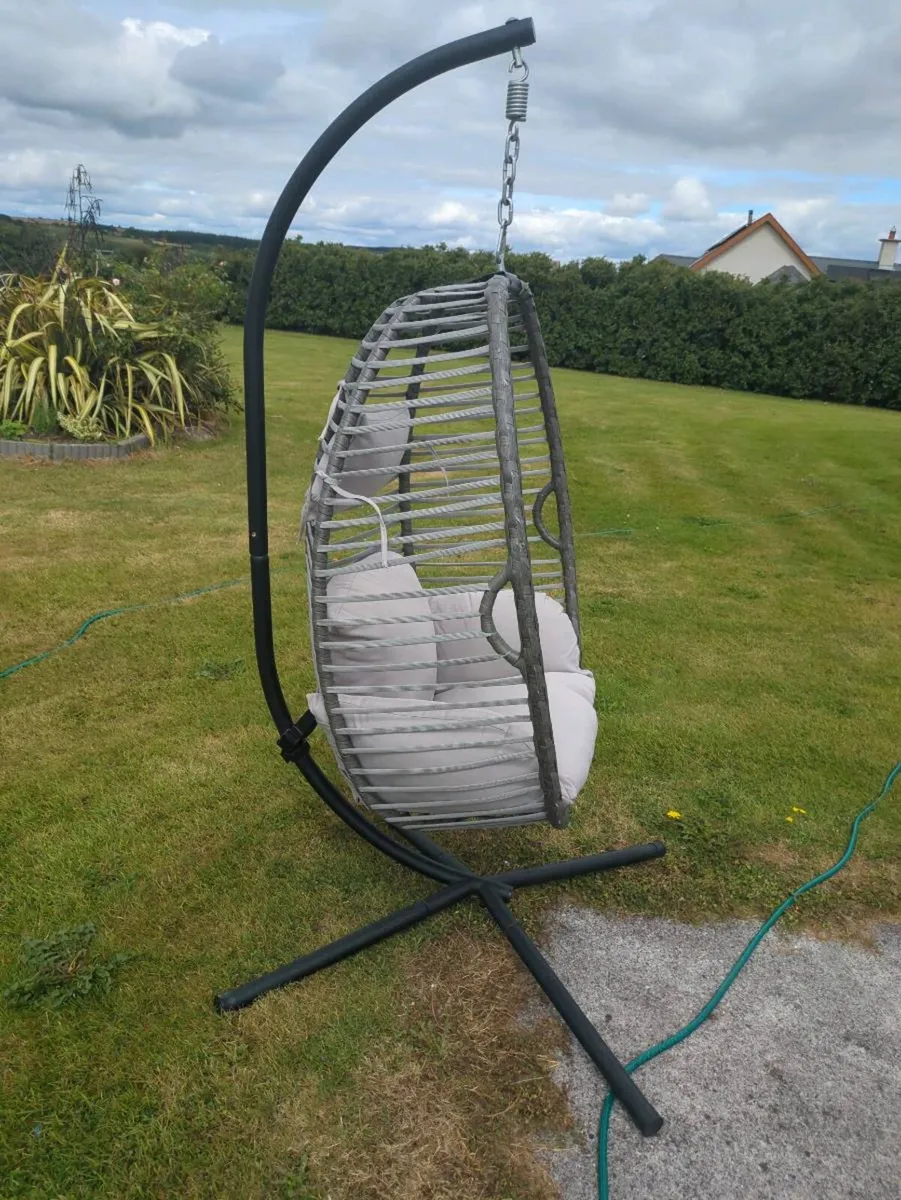 Egg Chair - Image 3
