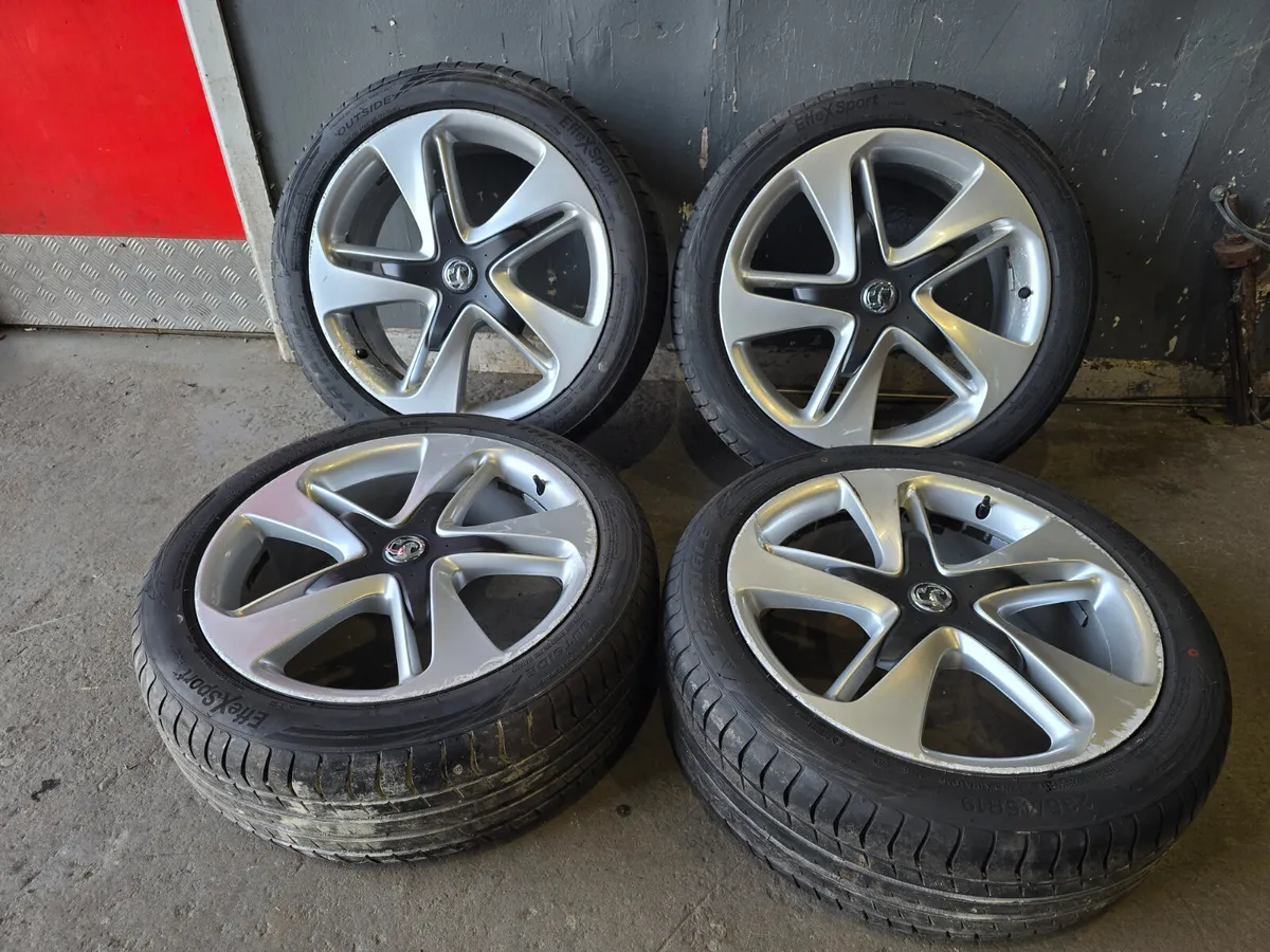 19" Vauxhall Starfish Alloys - Image 1
