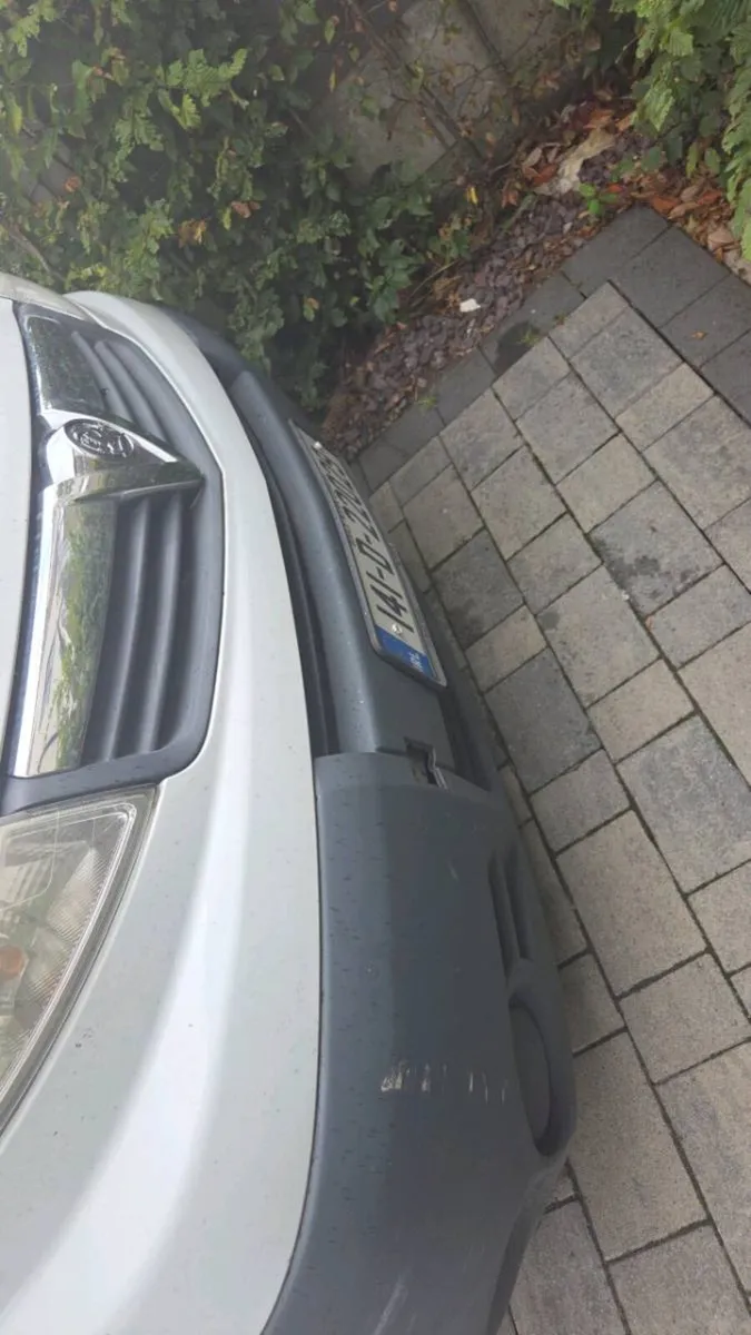 Vauxhall V - Image 2