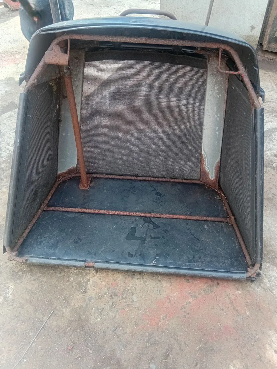 Castle Garden Grass Box - Image 1
