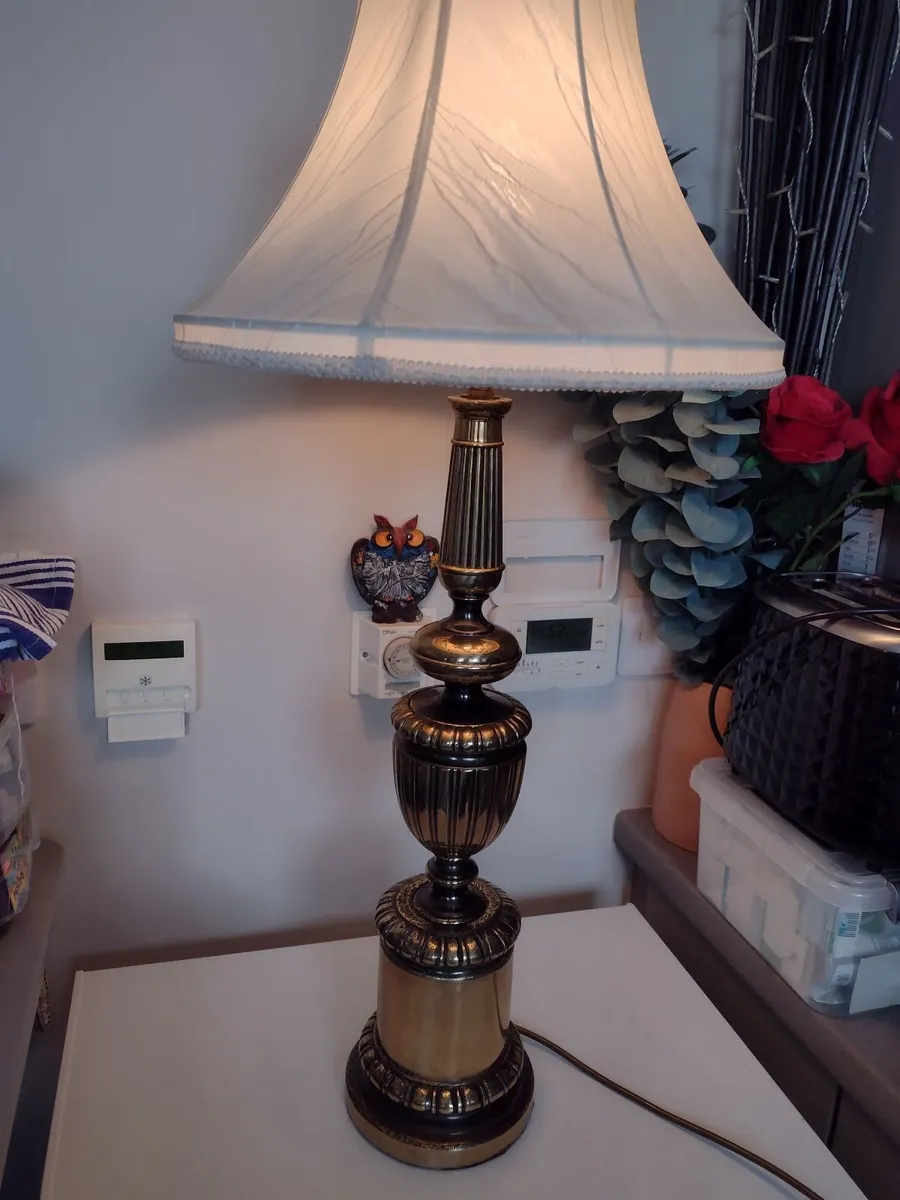 Large heavy 1950's metal table lamp - Image 1