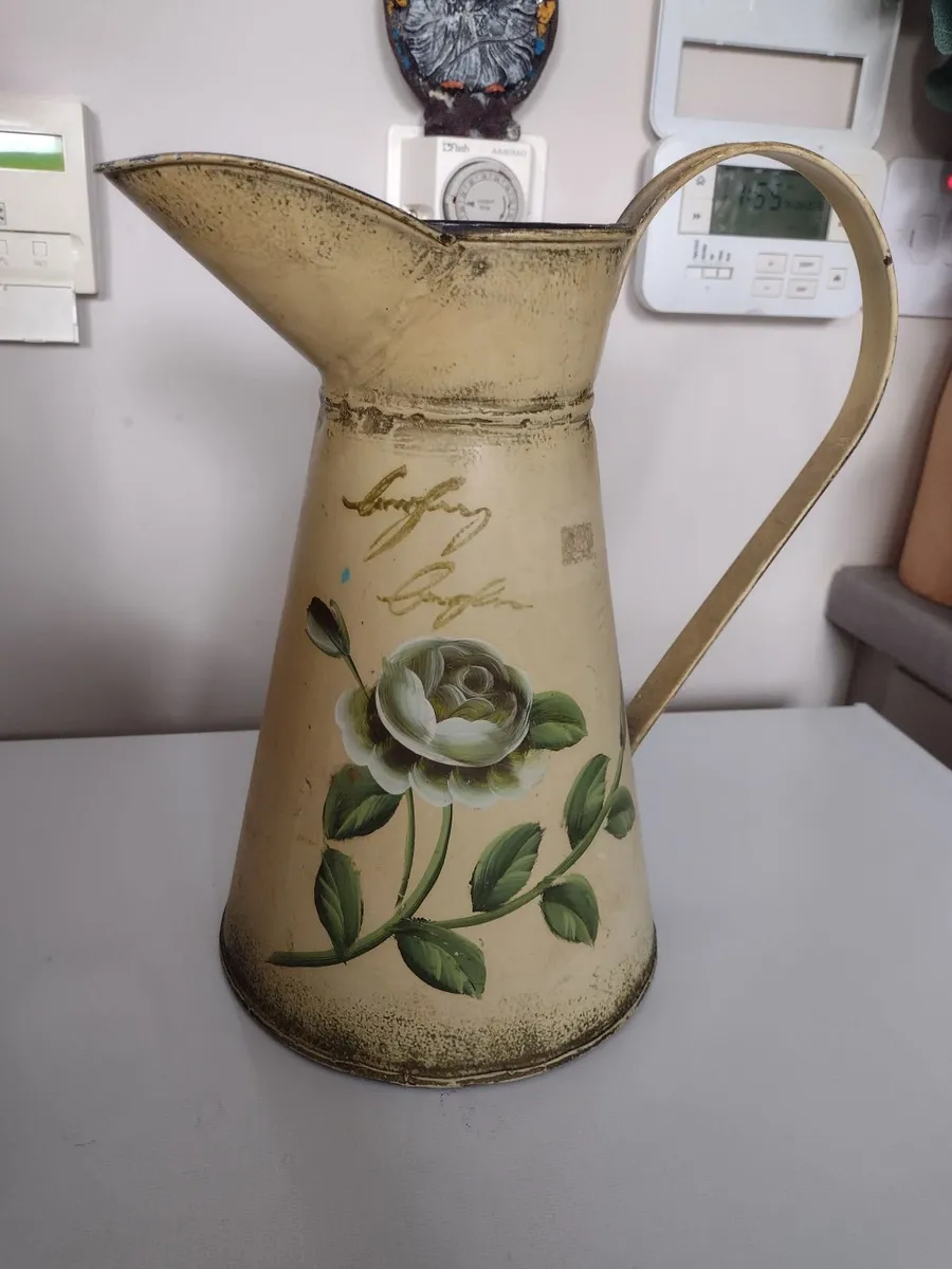 Ornamental Jug for dried flowers - Image 2