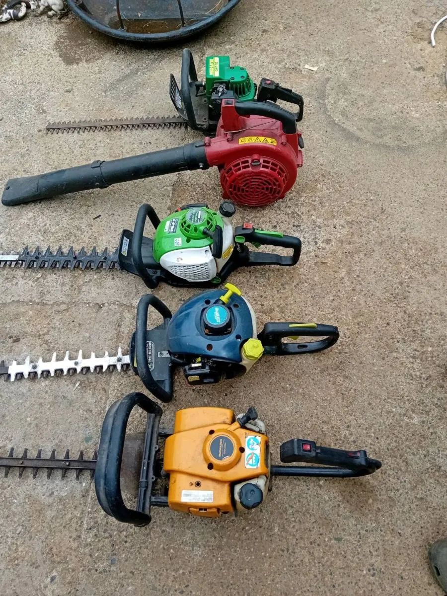 GARDEN EQUIPMENT - Image 2