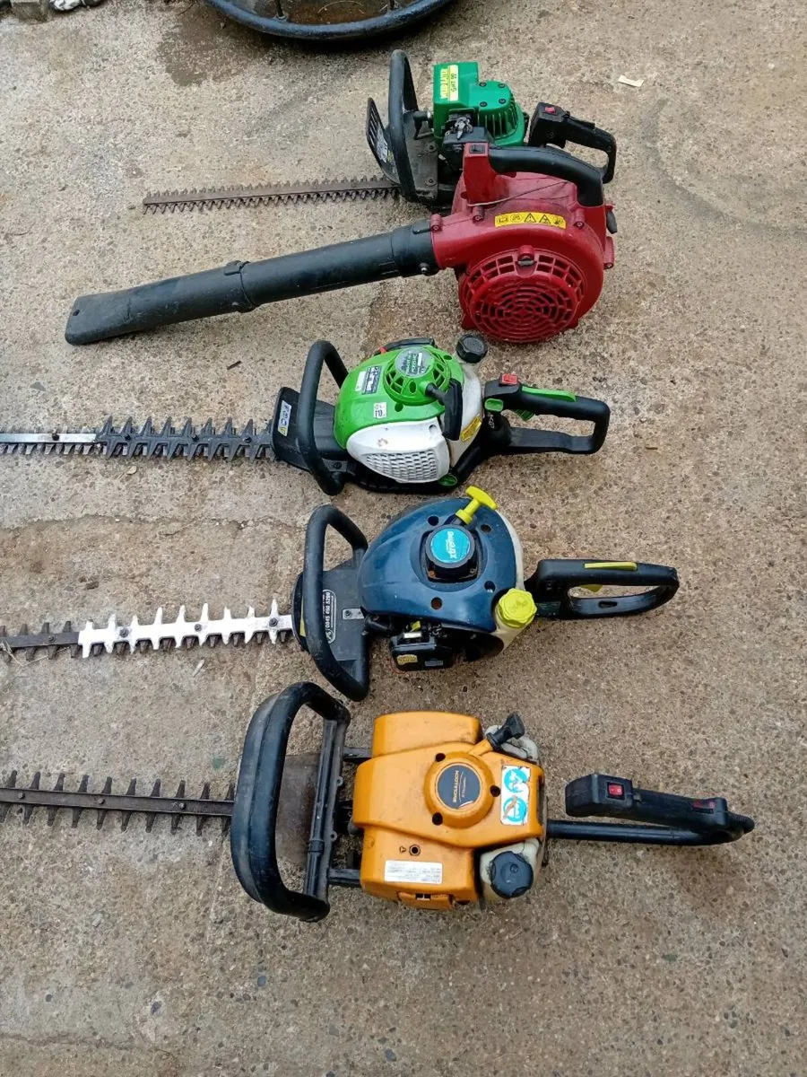 GARDEN EQUIPMENT - Image 3