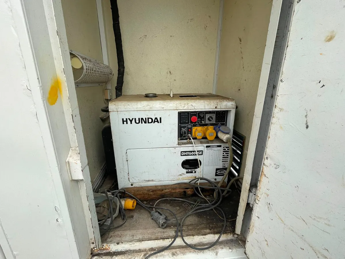 Towable Welfare Unit - Image 2
