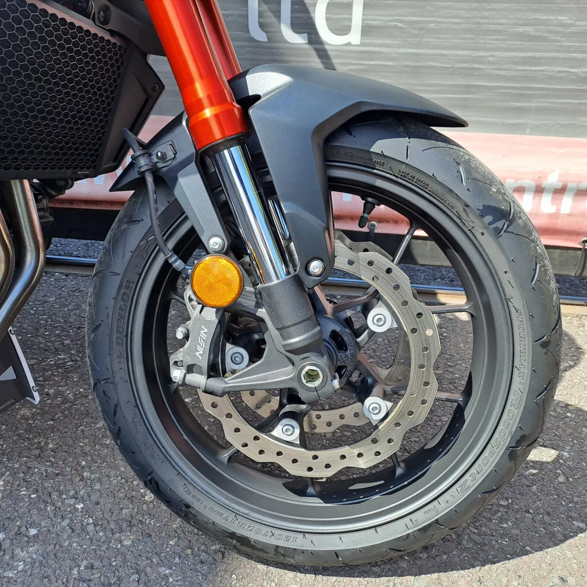 2025 Honda Hornet 750 - Image 3
