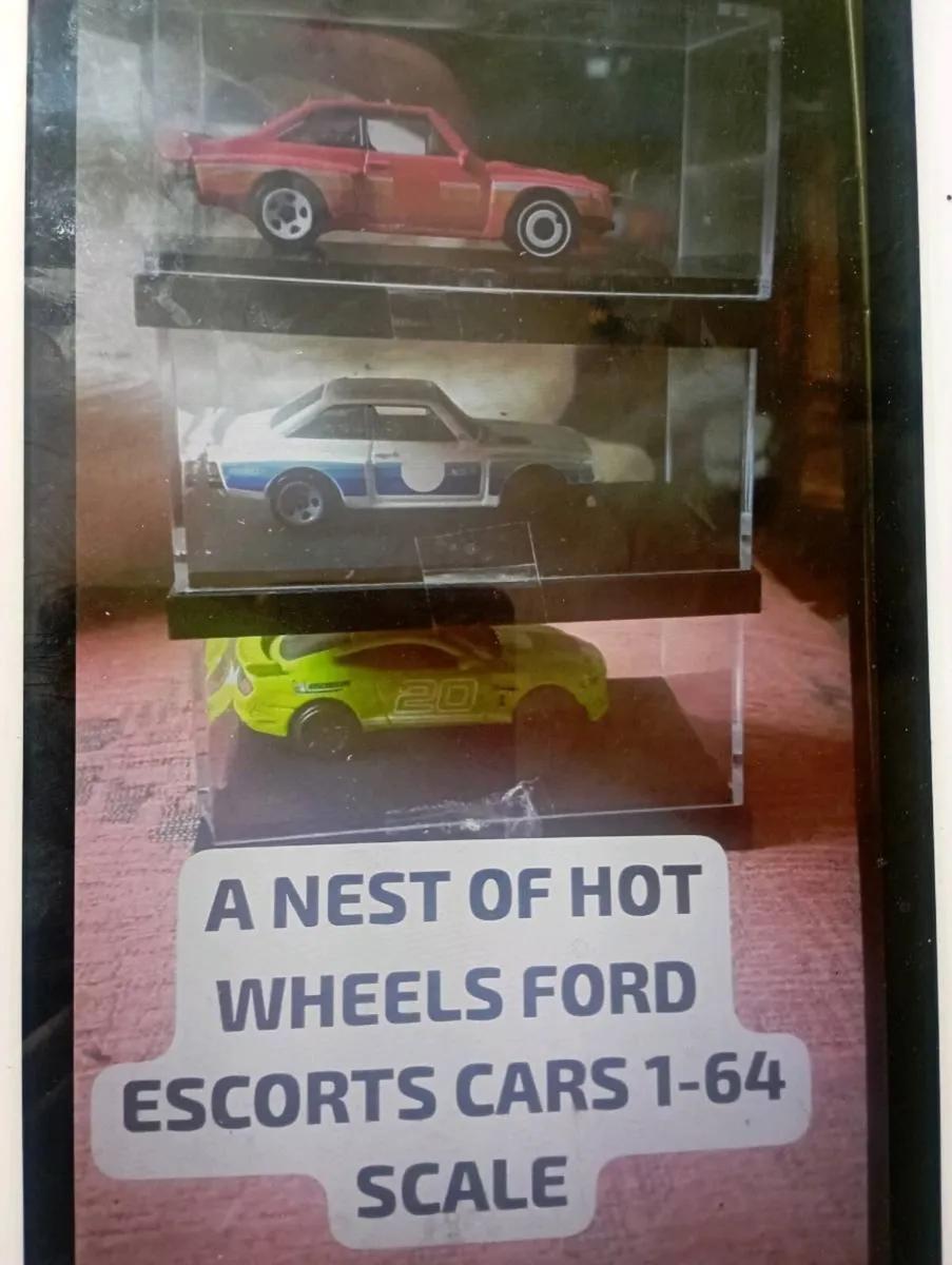 HOT WHEELS A NEST OF FORD ESCORTS 1-64 SCALE CARS - Image 1