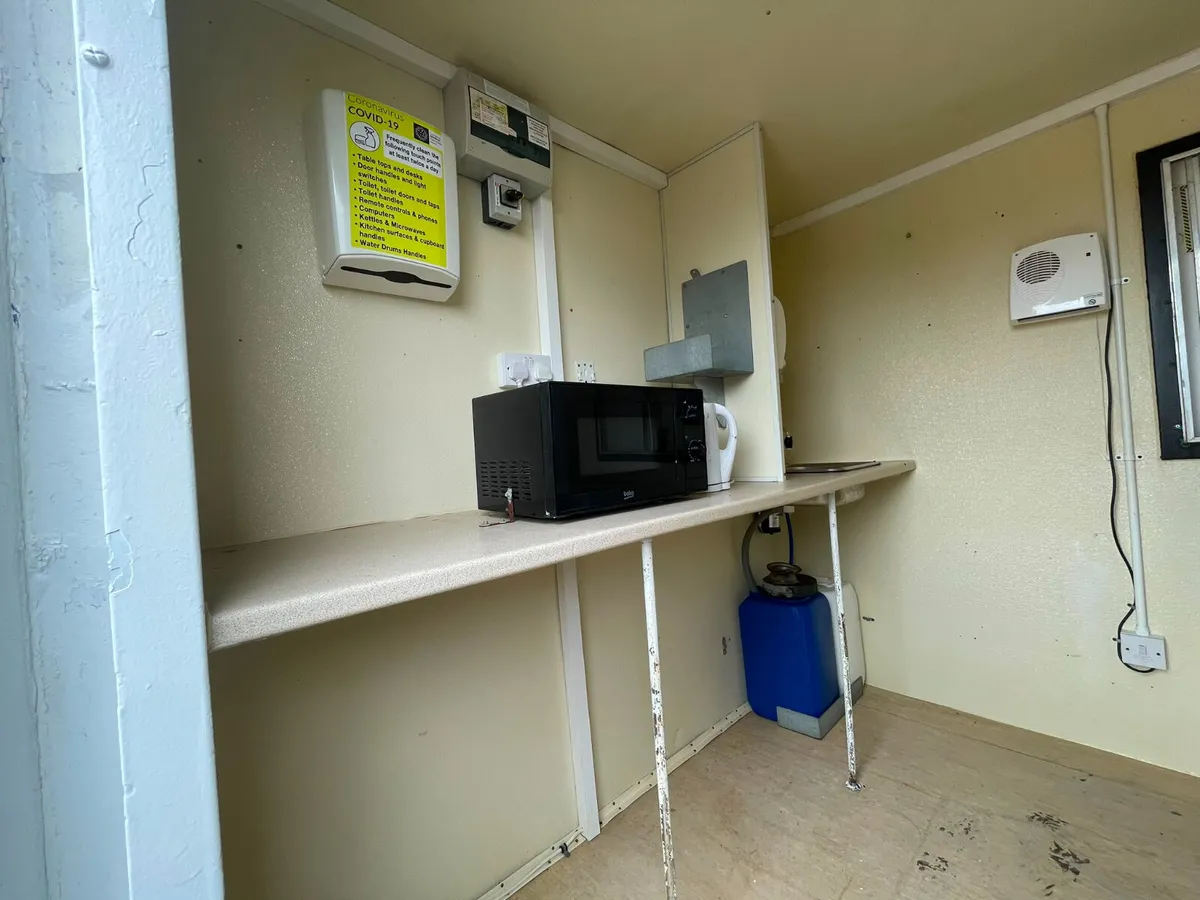 Towable site welfare cabin - Image 2