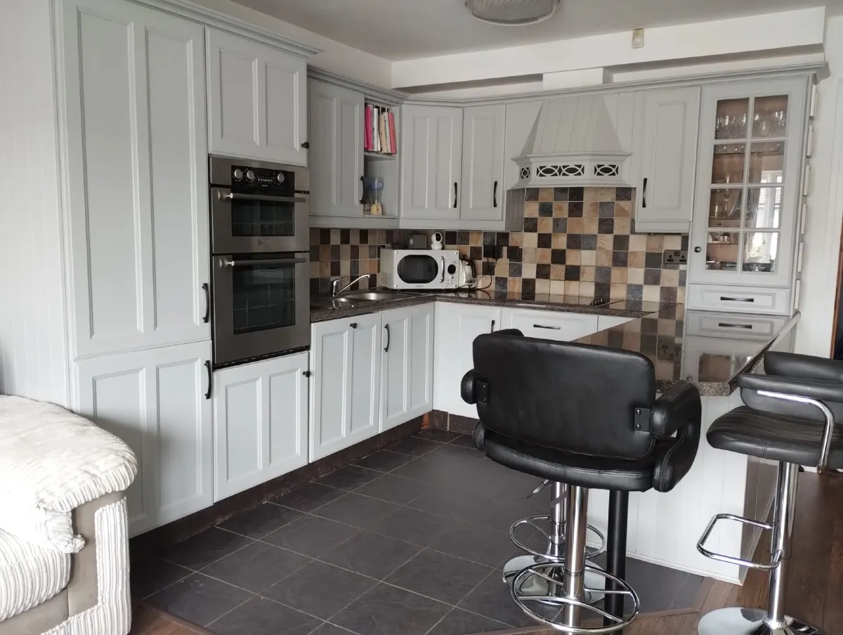 kitchen Units / Kitchen - Image 1