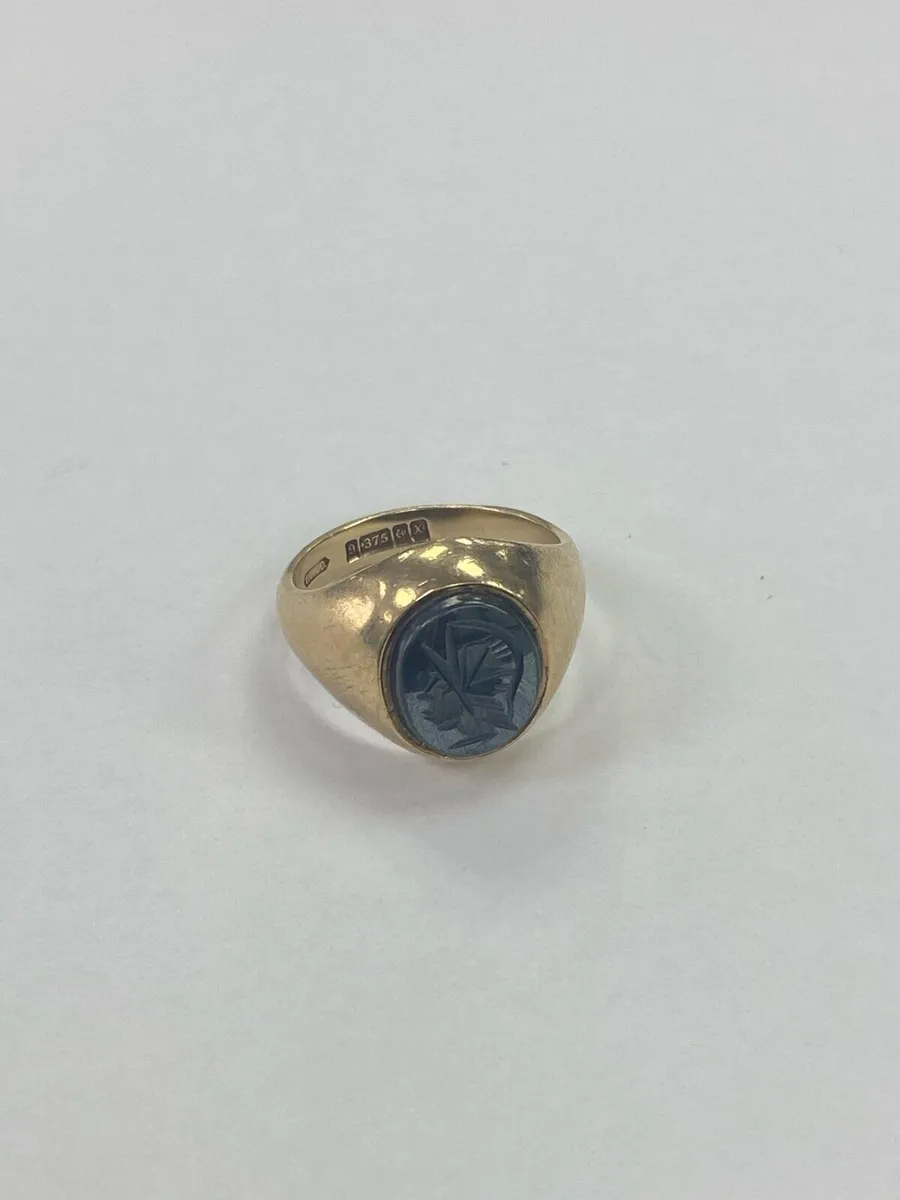 Vintage 9CT Signet Ring - Image 1