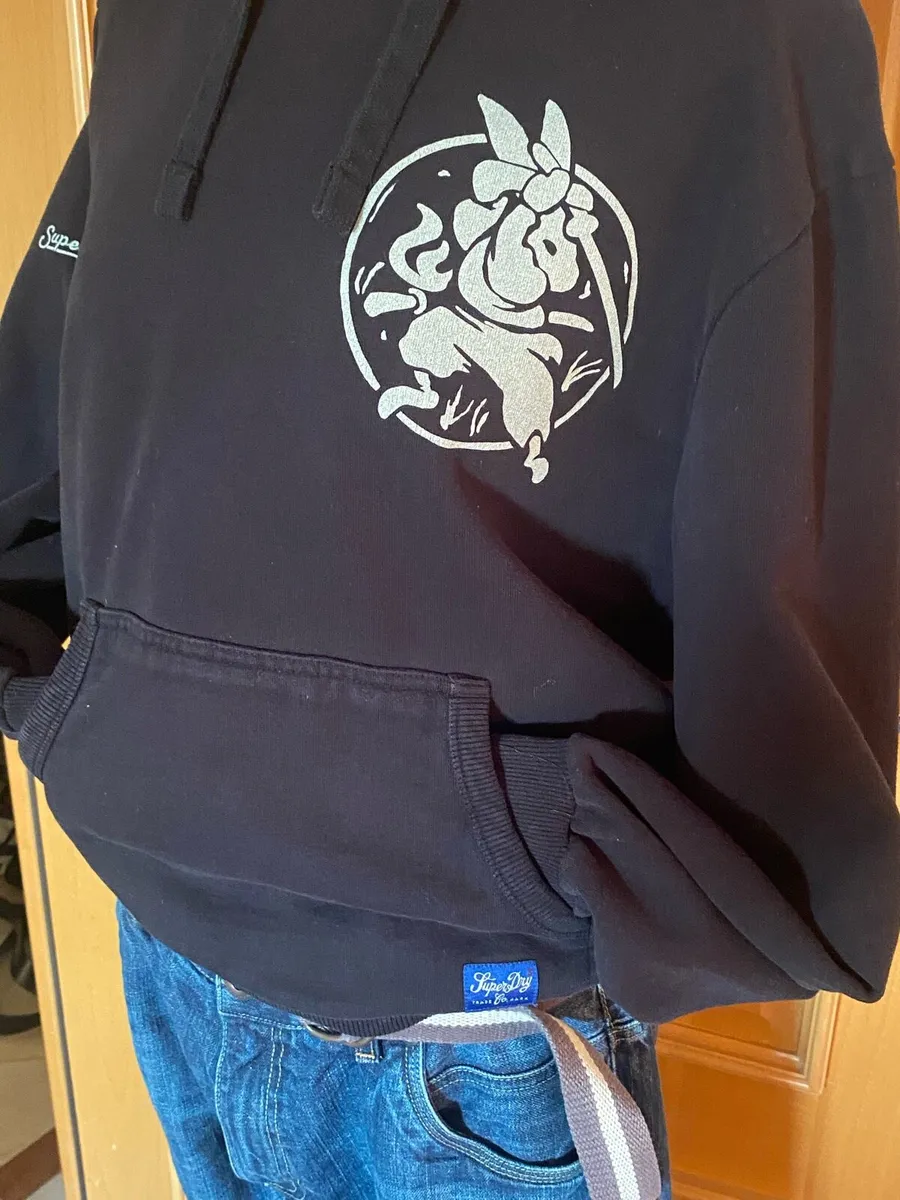 Superdry black hoodie w/ design - Size M - Image 2