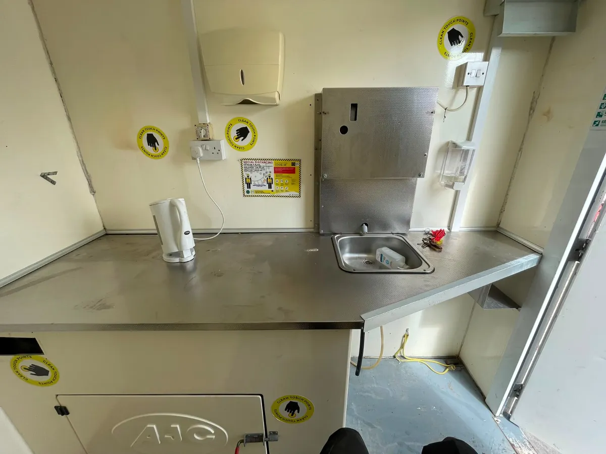Towable site welfare cabin - Image 2