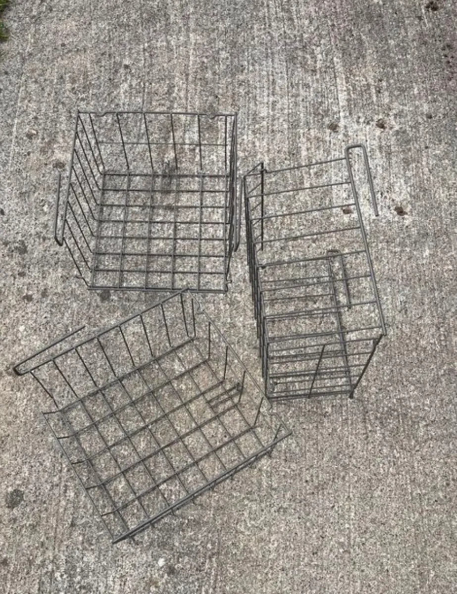 Under shelf storage basket - Image 3