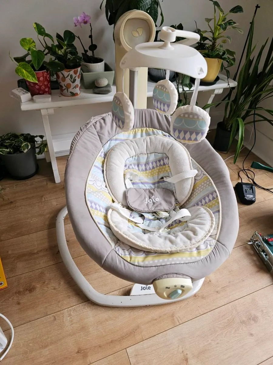 Joie swing chair - Image 2