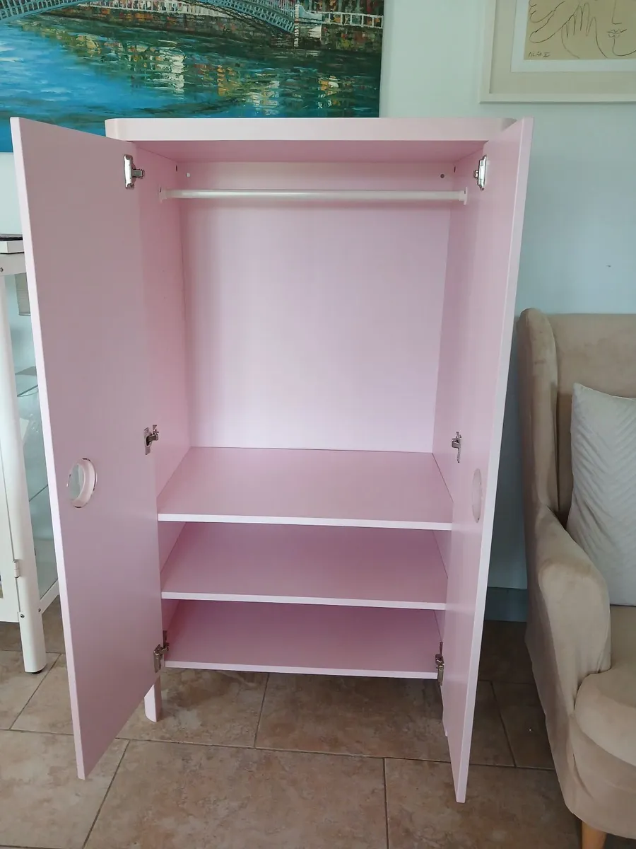 Pink Wardrobe🌸 - Image 2