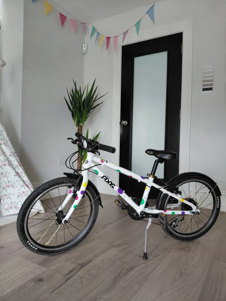 Frog 52 Childrens Bike - Image 1