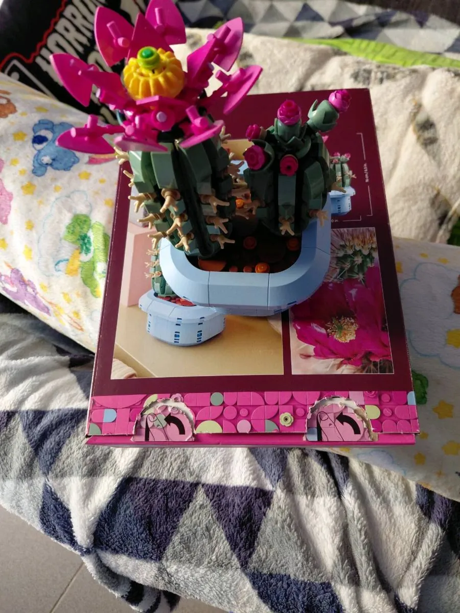 Lego sauron head and lego cactus - Image 3