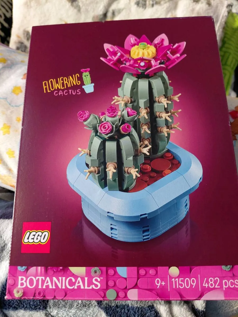 Lego sauron head and lego cactus - Image 4