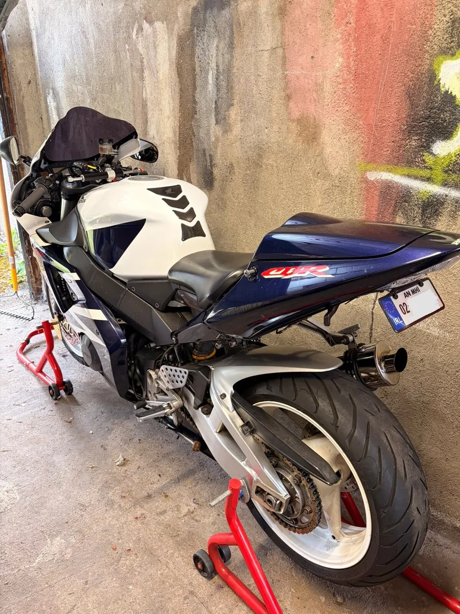 Honda CBR 954 Fireblade - Image 4