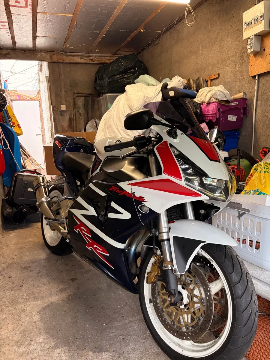 Honda CBR 954 Fireblade - Image 2