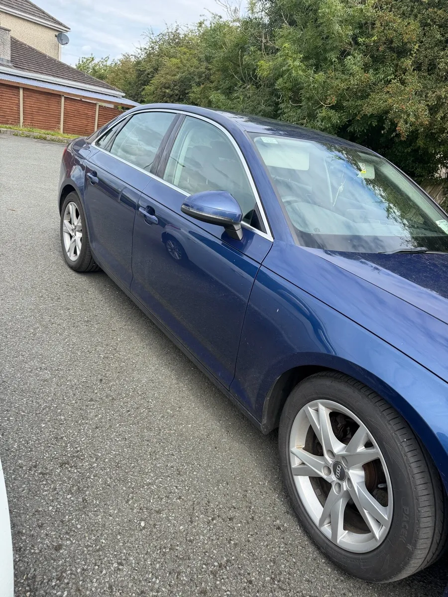 Audi A4 - Image 2