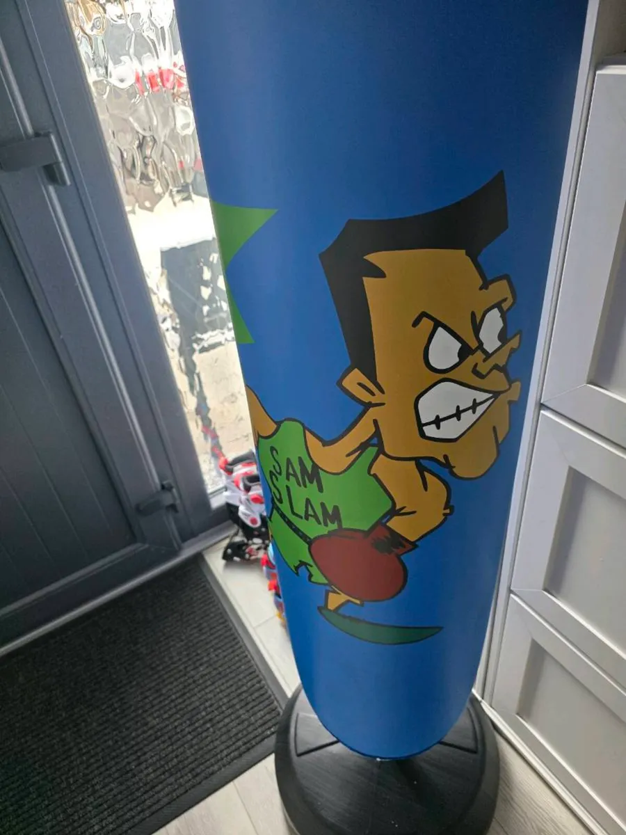 Boxing Club 150cm - Image 1