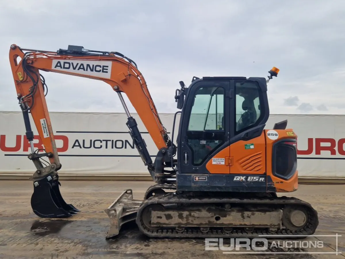 2023 Doosan DX85R-7 - Image 2