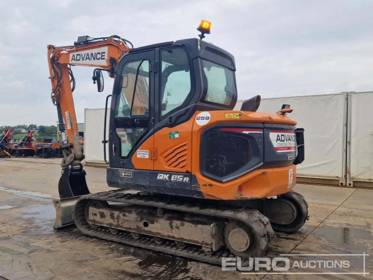 2023 Doosan DX85R-7 - Image 3