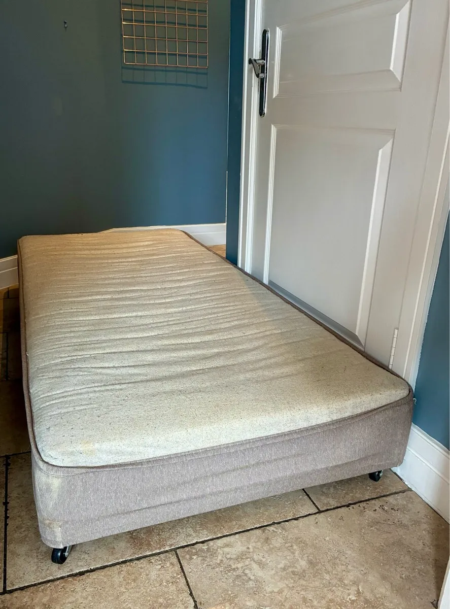 Trundle bed - Image 1
