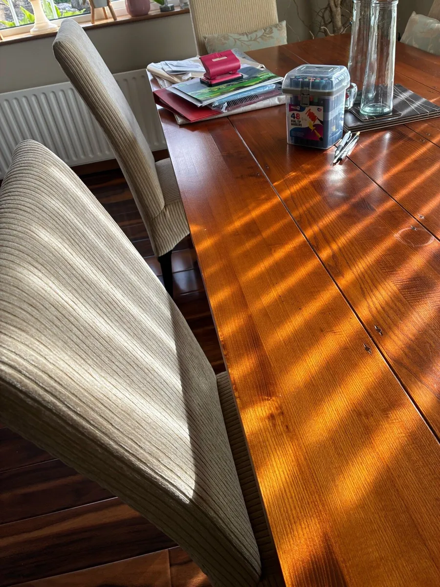 Dining table and chairs - Image 3