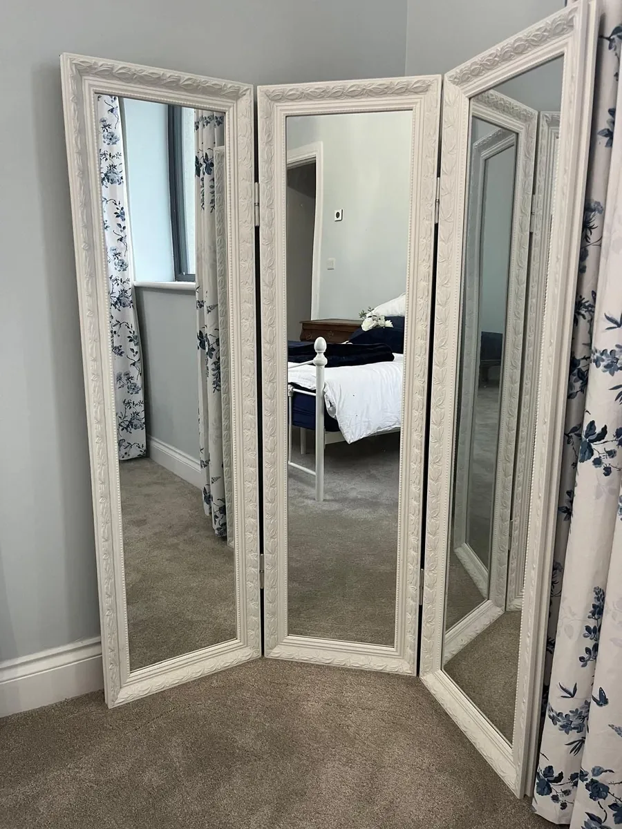 Mirror - Image 1
