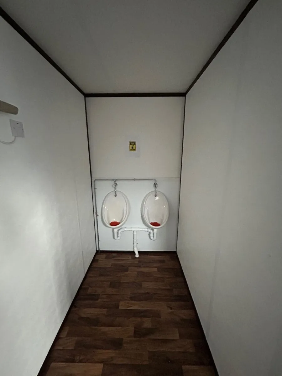 17' x 10' 3 Man / 1 Female for Hire - Image 3