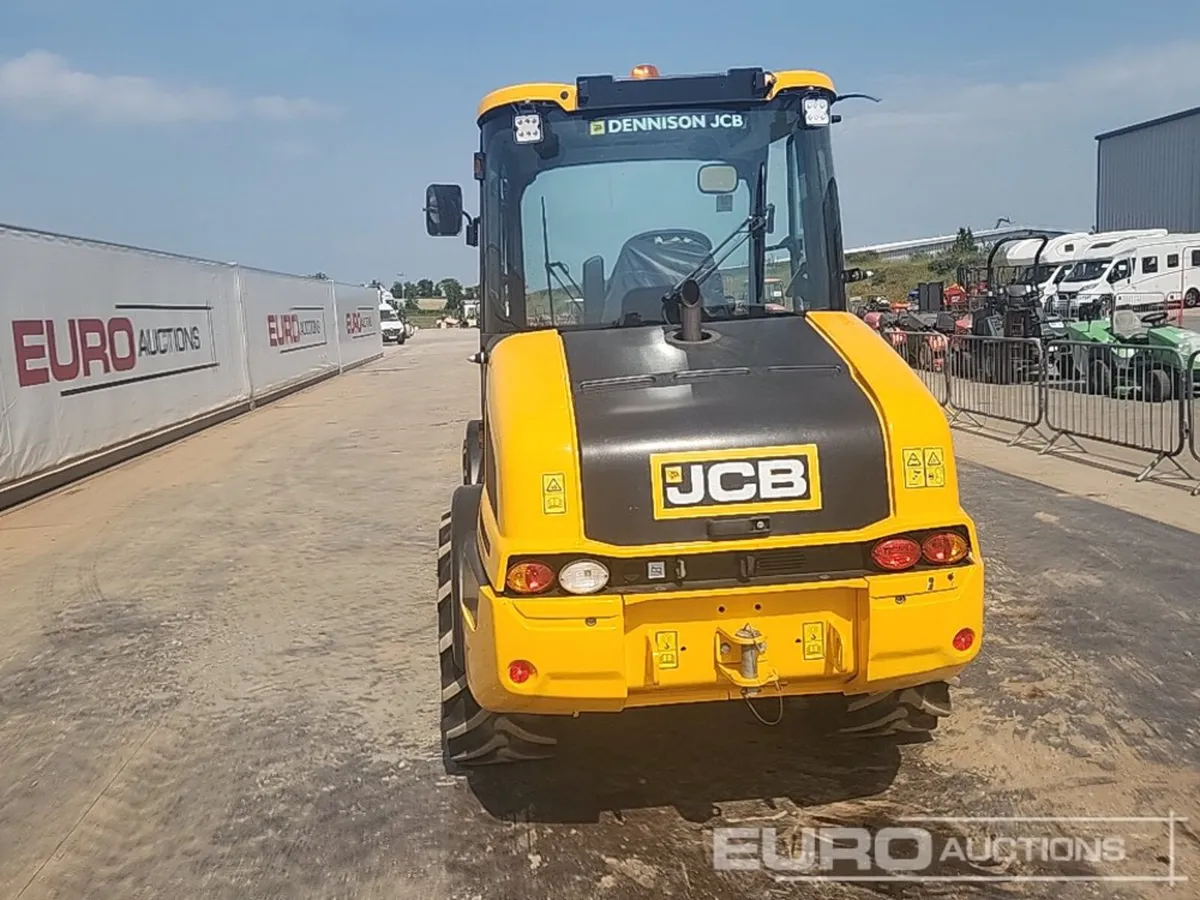 2022 JCB 407 - Image 3