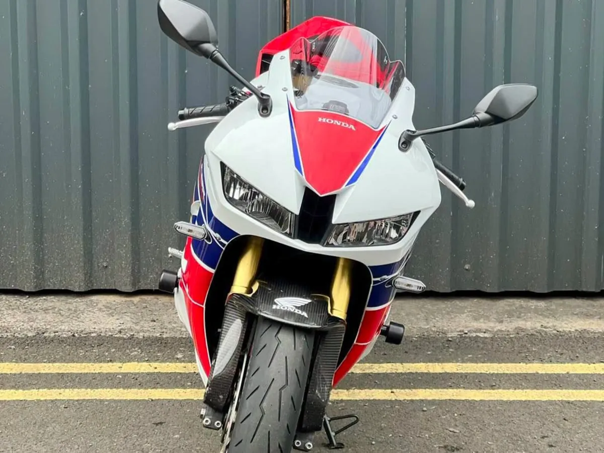 2016 Honda CBR600RR – HRC - Image 3