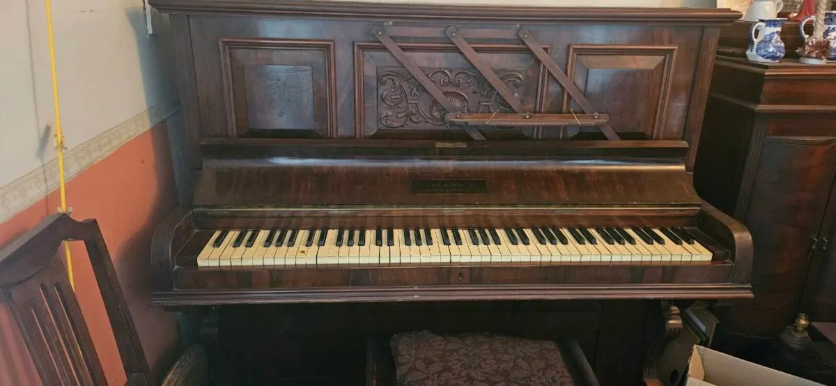 Piano - Image 1
