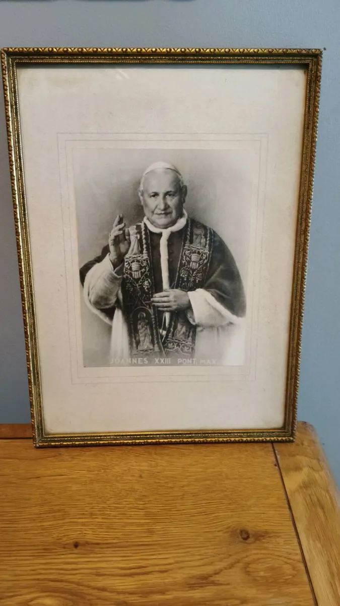 Vintage Framed Pope John XXIII Print - JOANNES XXI - Image 1