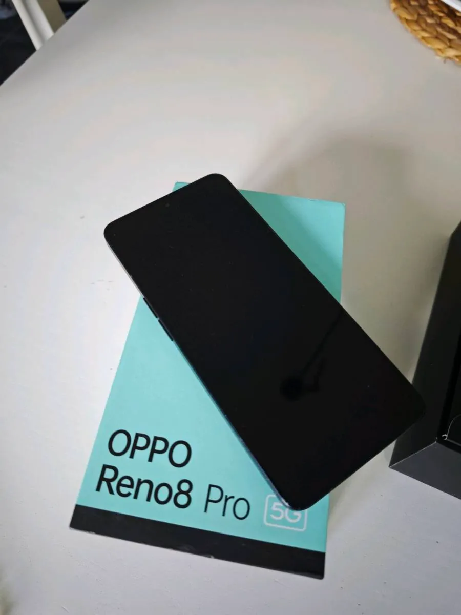 Oppo Reno 8 pro - Image 1