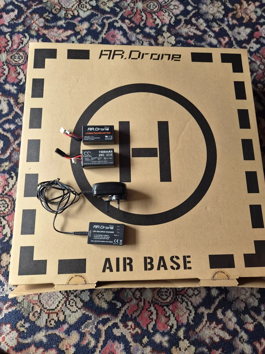 AR Parrot Drone like new complete in box - Image 3