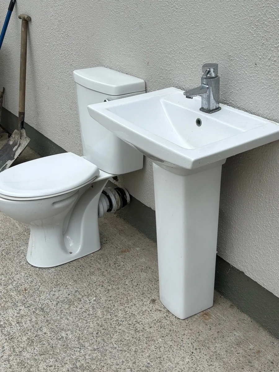 toilet and handbasin - Image 2