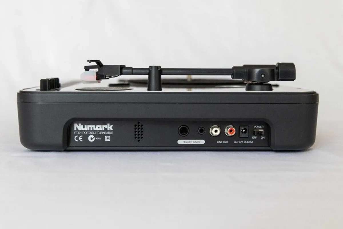 Numark PT-01 USB Portable Turntable (Black) - Image 2