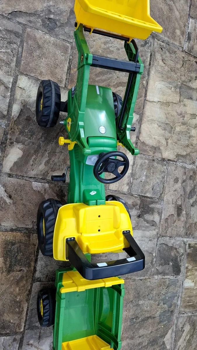 John Deere Tractor, Tanker & Trailer - Image 2
