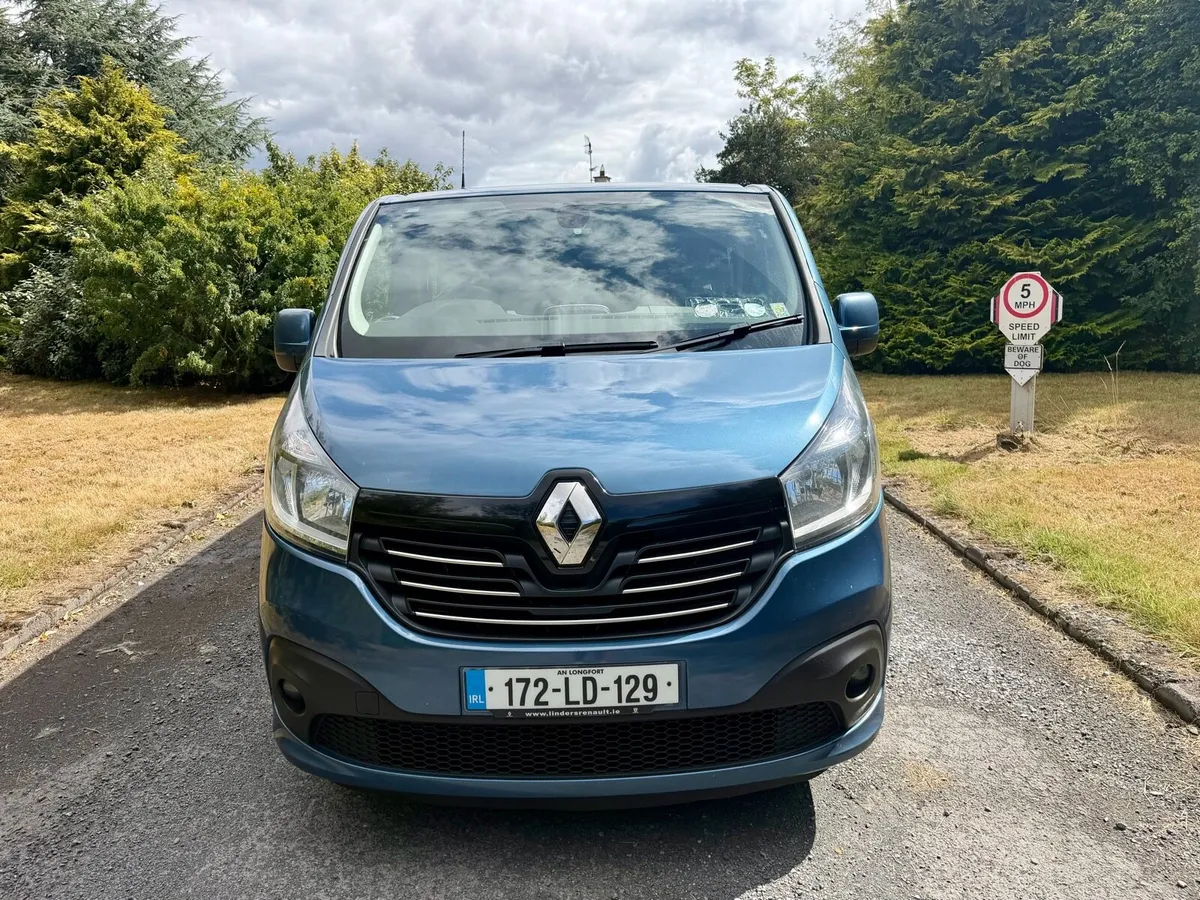 2017 Renault Trafic Sport Crew Cab - Image 2
