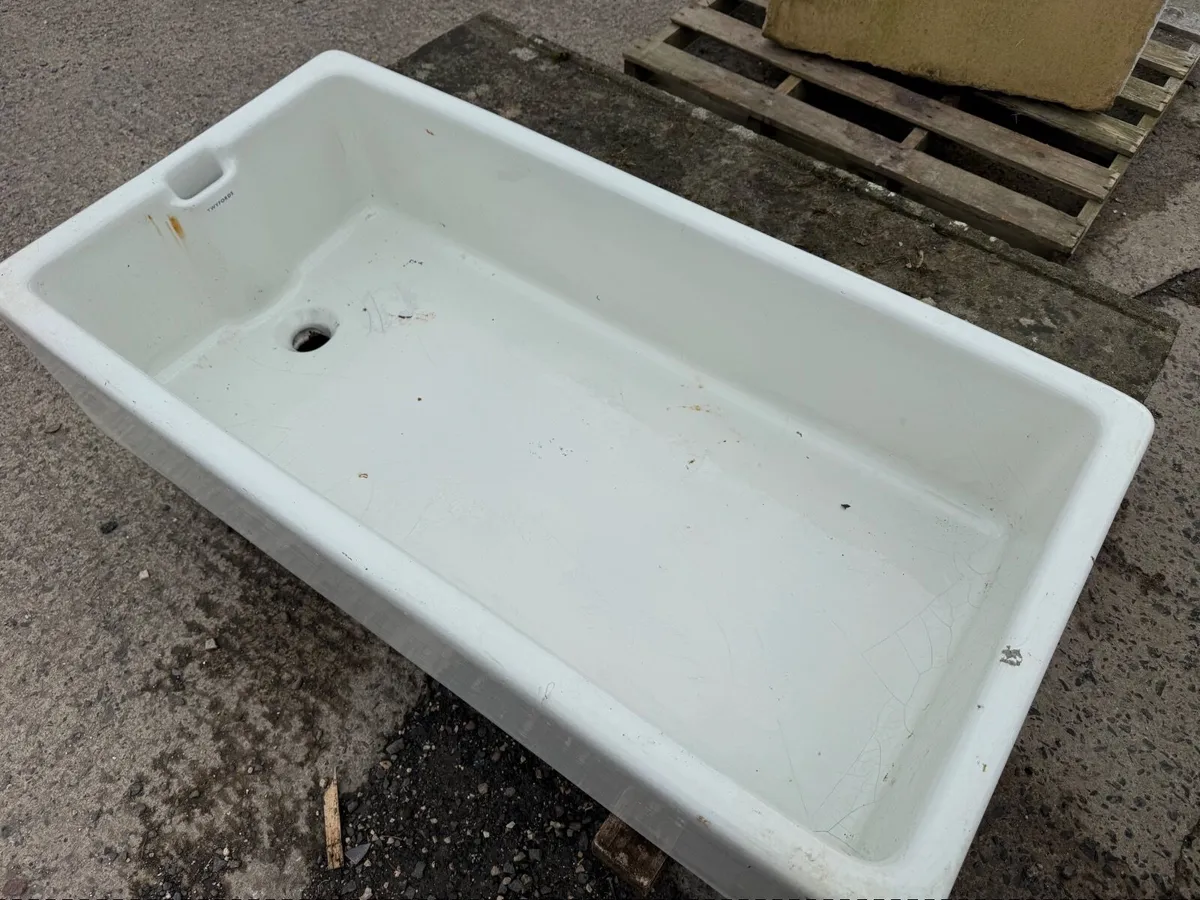 Extra large Butler Sink. - Image 2
